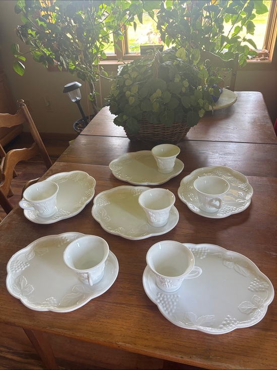 Indiana Glass Other - Vintage Indiana Glass Set of 6 Harvest Grape pattern white milk glass snack set